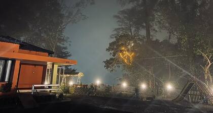 4 bedroom private pool bungalow at lakkidi