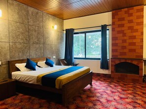 4 bedrooms, bed sheets