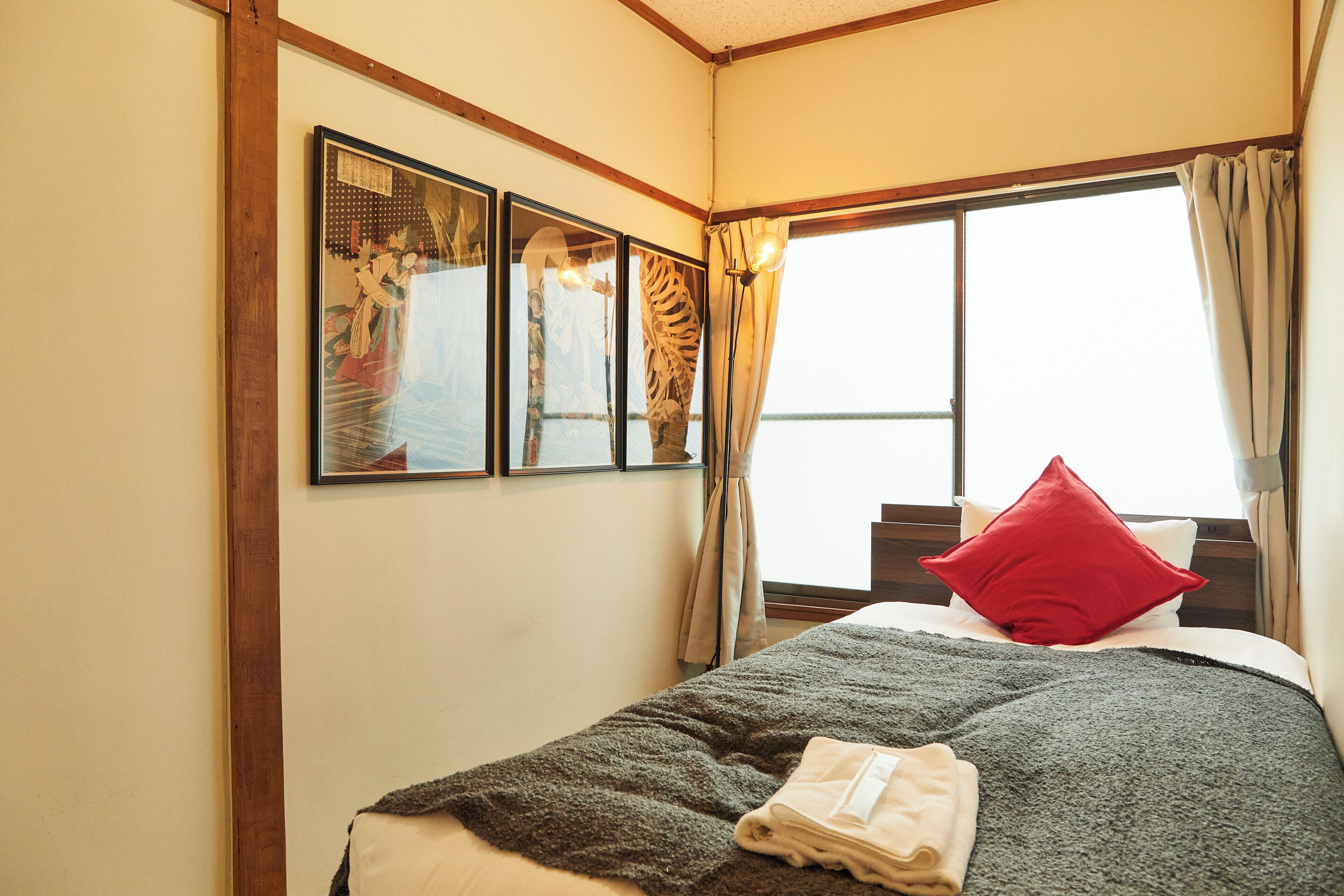 Tabla de planchar con plancha y wifi gratis 