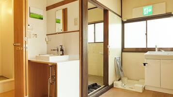 Basic Apartment, Non Smoking | Bathroom | Slippers