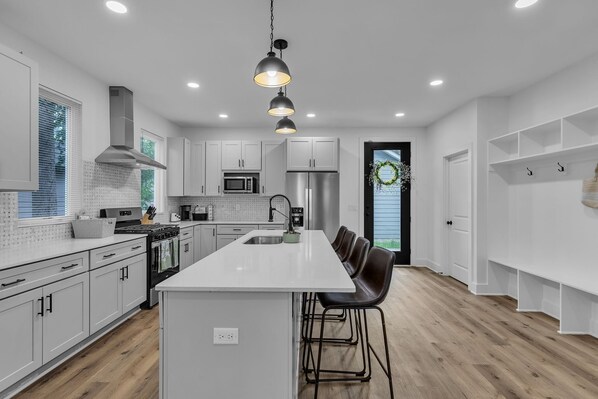 Fridge, microwave, oven, dishwasher