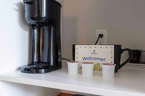 Coffee and/or coffee maker - Family Magical Studio for 4  Shuttle to Disney (Kissimmee)