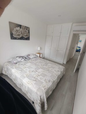 2 bedrooms, WiFi, bed sheets