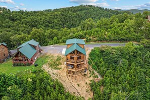 Exterior - Incredible Views*Lots of Amenities* Indoor Pool*Keurig*WiFi (Sevierville)