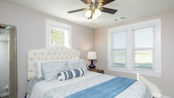 2 bedrooms, desk, iron/ironing board, free WiFi