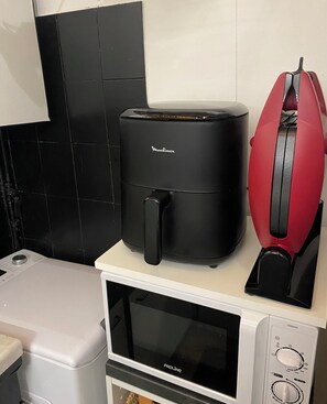 Fridge, microwave, oven, stovetop - Charmeeeee (Paris)
