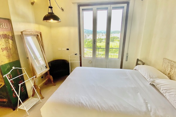 Luxury Room, City View | Desk, laptop workspace, rollaway beds, free WiFi