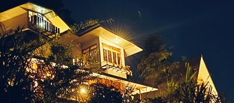 Amazing 2 bedroom house with WiFi in Gangtok A frame cottage,  peaceful place