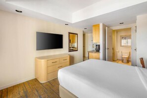 Comfort Studio, Balcony, Poolside