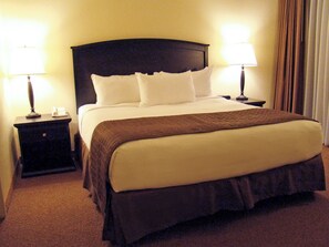 Individually decorated, individually furnished, iron/ironing board - Polo Towers Las Vegas (Las Vegas)