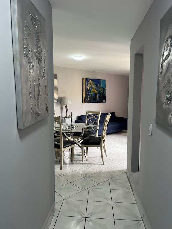 Lovely Elegant 2-bedroom Condo With Wi-fi On Vibrant Zona Rio Very Secure - Tijuana