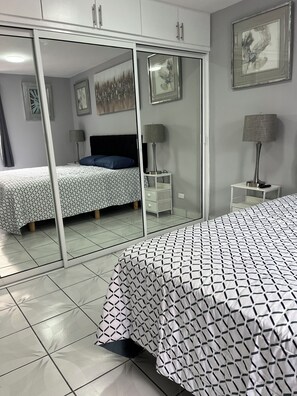 2 soverom, strykejern/-brett, wi-fi og sengetøy