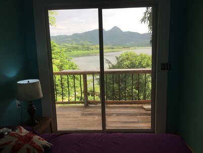 Room or 3-bedroom house in Olomega with WiFi, AC, Lake/Mountain views.