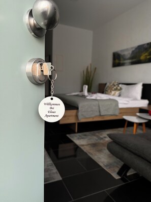 1 chambre, fer et planche Ă repasser, Wi-Fi, draps fournis
