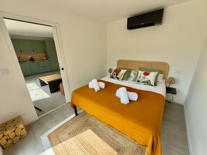 1 Schlafzimmer, BĂŒgeleisen/BĂŒgelbrett, WLAN, BettwĂ€sche