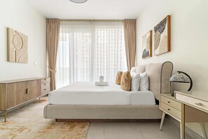 Desk, iron/ironing board, travel cot, WiFi