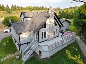 Exterior - 6-bedroom house in enchanting Caledon Village with WiFi, AC, fitness equipment (Caledon Village)