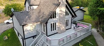 6-bedroom house in enchanting Caledon Village with WiFi, AC, fitness equipment