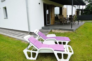 House | Balcony - Luxury Holiday Home for 12 People (gmina Wolin)