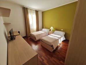 2 Schlafzimmer, Bügeleisen/Bügelbrett, WLAN, Bettwäsche