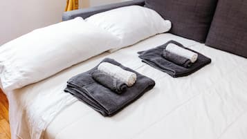 1 camera, ferro/asse da stiro, Wi-Fi, lenzuola