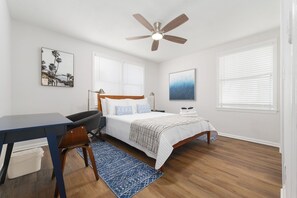 2 عدّة غرف نوم ومكواة/لوح كي وخدمة الإنترنت وملاءات أسرّة