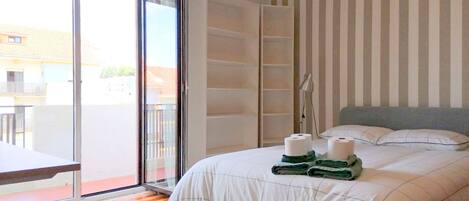 1 غرفة نوم ومكواة/لوح كي وواي فاي وملاءات أسرّة