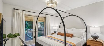 Quietly Elevated Gainesville Guest Suite - The Perch at Misty Hollow
