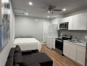 1 bedroom, iron/ironing board, WiFi, bed sheets