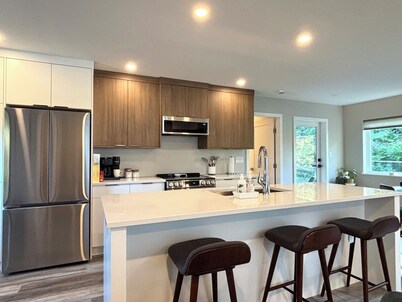   Ocean View-Hobby Farm/New Build