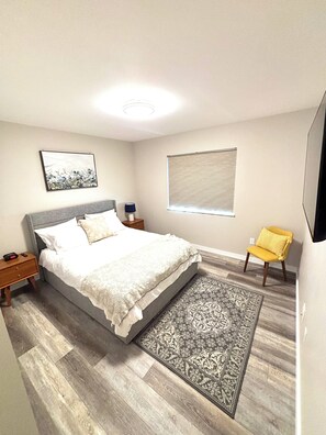 2 habitaciones, escritorio, tabla de planchar con plancha y wifi gratis