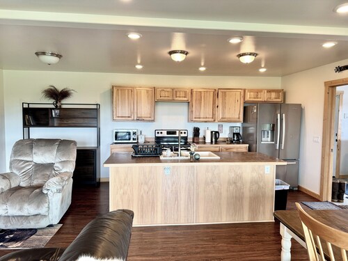 Touch of Alaska: Volcano Vista - Full House with Views