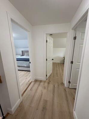 3 bedrooms, desk, free WiFi, bed sheets - Charming 3-bedroom house with fast WiFi and is pet-friendly in Brockton (Brockton)