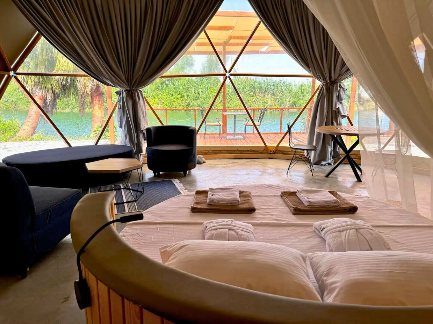 Literie de qualité supérieure, minibar, bureau, rideaux occultants