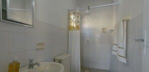 Shower - Kitnet em Floripa 200m da Praia (Florianópolis)