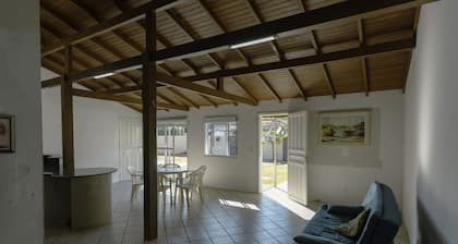 Kitnet em Floripa 200m da Praia