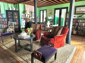 Interior - Waterfront Lake Champlain Adirondack (Westport)