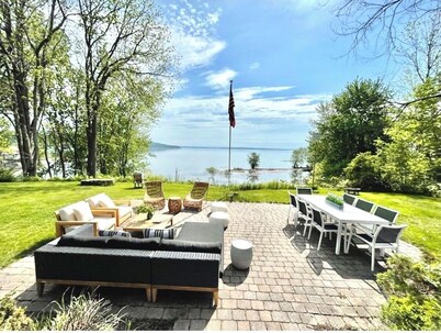 Lake Champlain - Historic Adirondack Lakefront - Sleeps 14