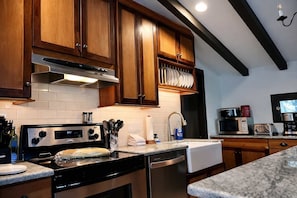 Unclassified image, 3 of 16, button