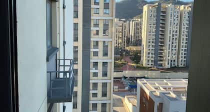 Tranquil 2-bedroom apartment with WiFi in Yan Tai Shi