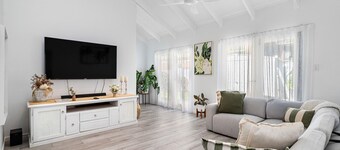 Golden Palms Pool House