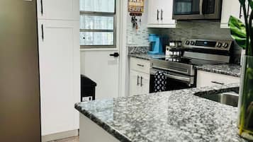 Mikrobølgeovn, ovn, kogeplade