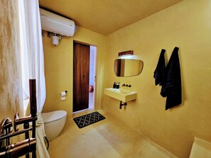 Shower, bidet, towels, soap