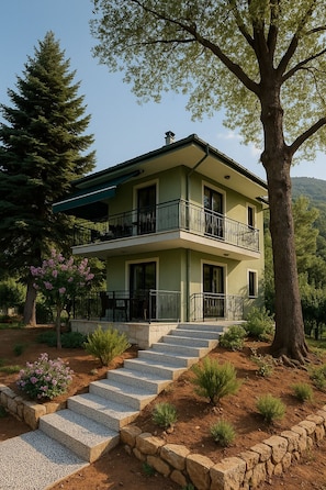 Exterior - Luxury Mountain Villa with Garden & CityView (Başkarcı)