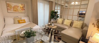 ดาเวา อินสพิเรีย ยูนิตส์ วิธ บัลโคนี