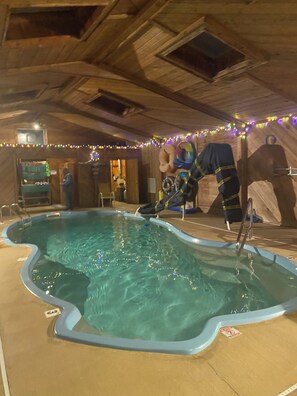 Innenpool, beheizter Pool