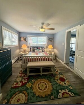 6 slaapkamers, een bureau, gratis wifi, beddengoed