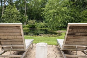 Property grounds - Four Seasons Retreat (Three Oaks)