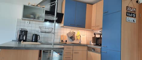 Microwave, oven, stovetop, dishwasher