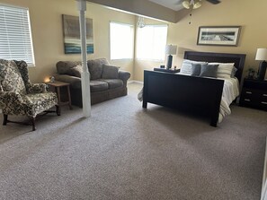 3 chambres, fer et planche à repasser, Wi-Fi gratuit, draps fournis